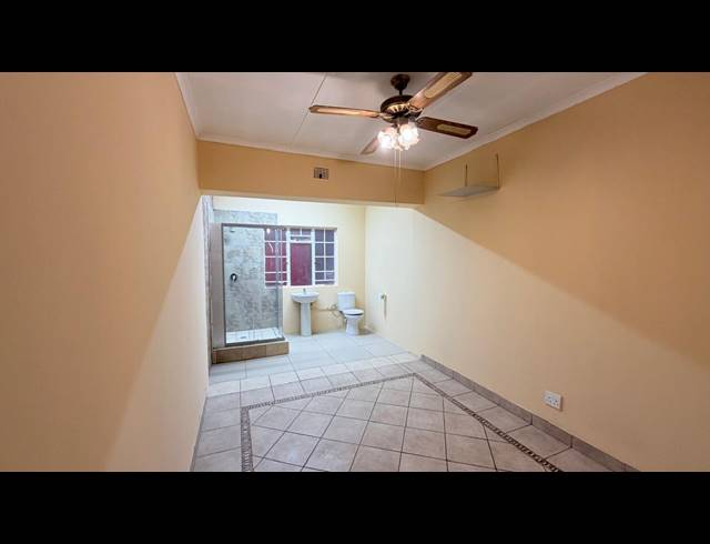 8 BEDROOM HOUSE FOR SALE IN WEST PARK